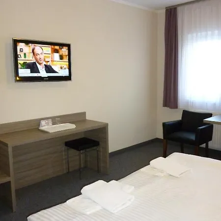 Hotel Paprika M1 3*
