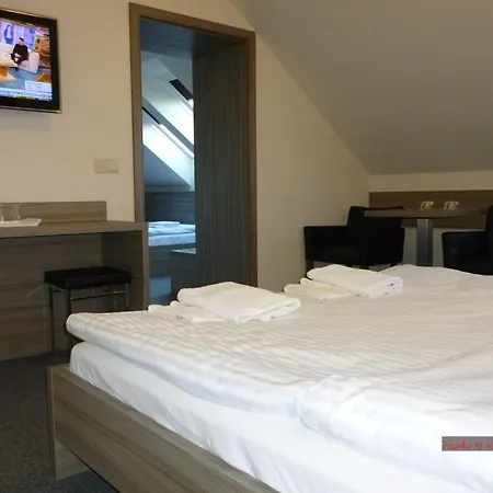 Paprika M1 Hotel 3*