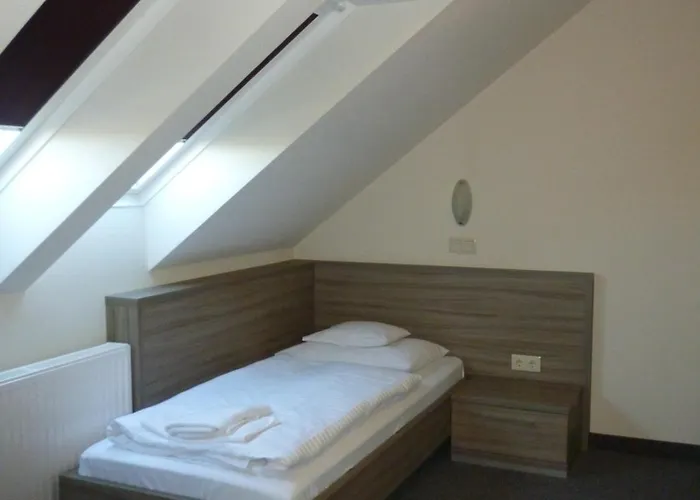Paprika M1 Hotel Hegyeshalom